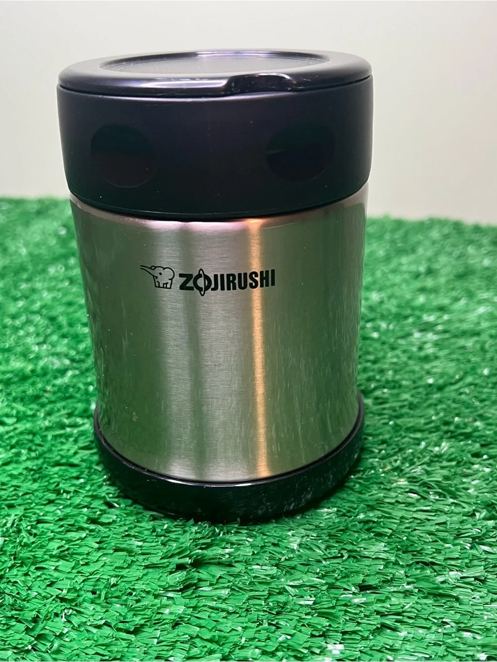 Zojirushi Stainless Steel Food Jar in Silver with Black Lid